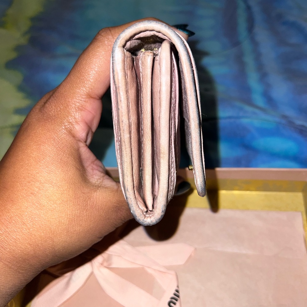 Beautiful Authentic MiuMiu - Picture 3 of 8